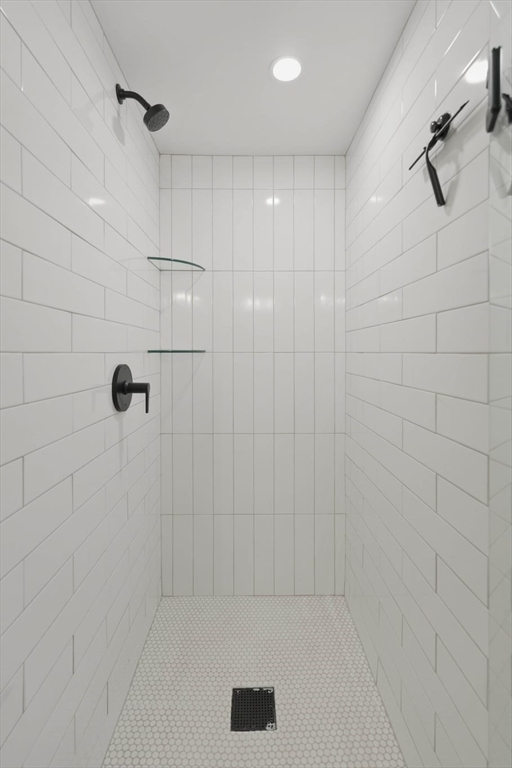 43 Needham Road, Unit 2 Danvers, MA 01923 - Photo 20 of 35