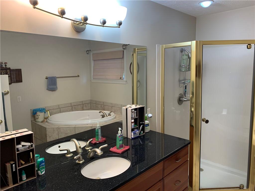 490 Robertson Road Hermitage, PA 16148 - Photo 12 of 22 Gallery Image 12