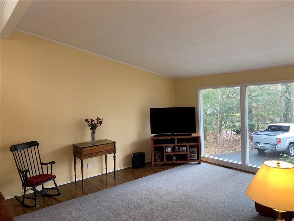 490 Robertson Road Hermitage, PA 16148 - Photo 5 of 22 Gallery Image 5