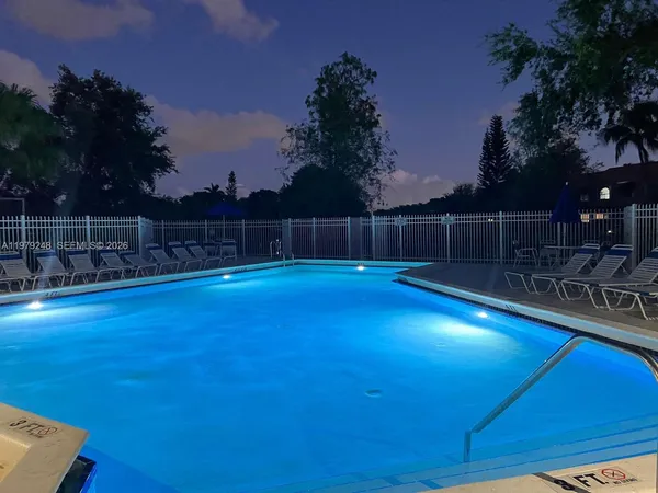 $3,600 | 568 North University Drive, Unit 568, Plantation, FL 33324