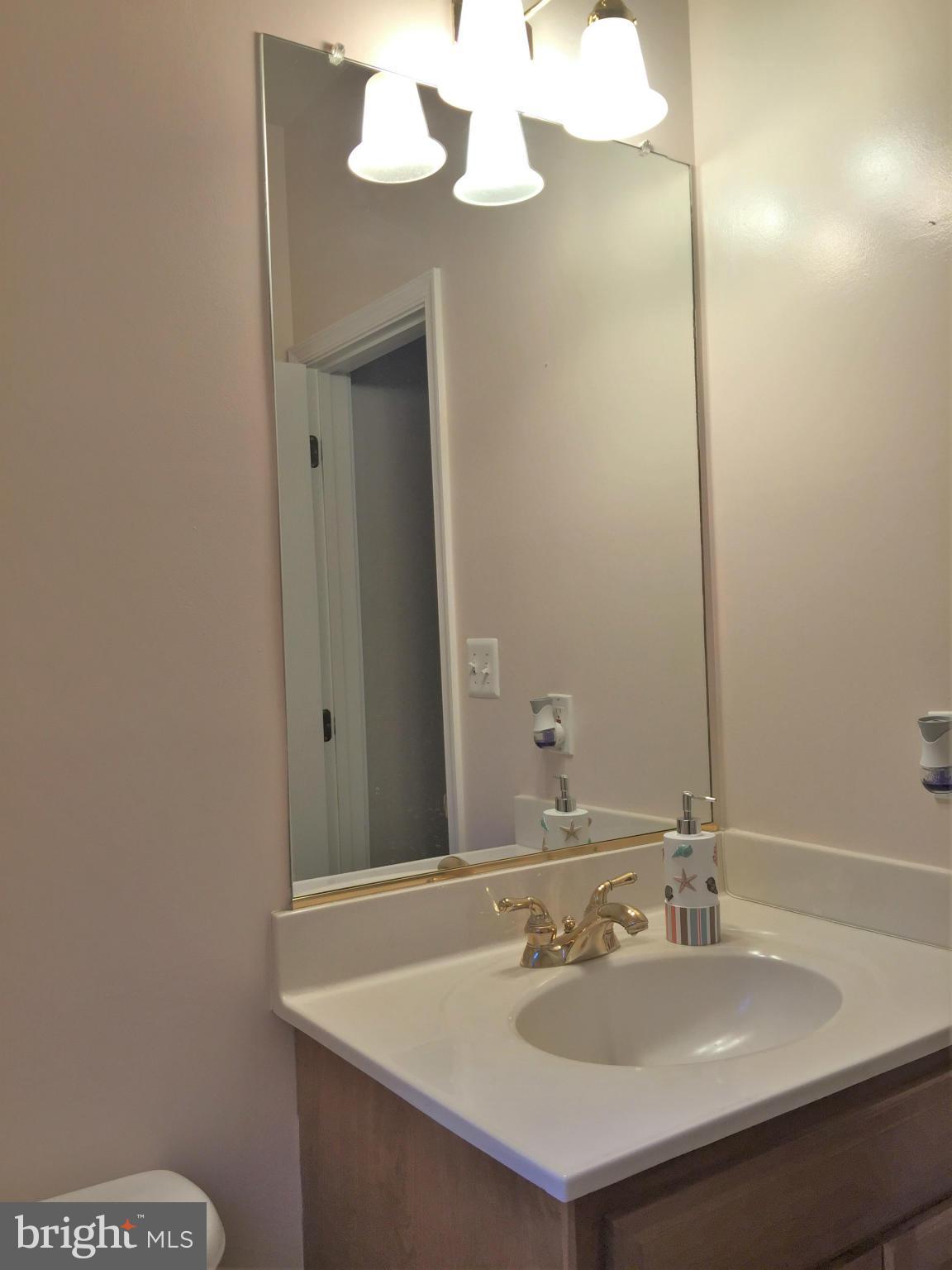 6251 Willowfield Way Springfield, VA 22150 - Photo 11 of 30 Half Bath