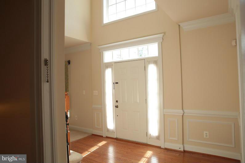 6251 Willowfield Way Springfield, VA 22150 - Photo 3 of 30 Foyer
