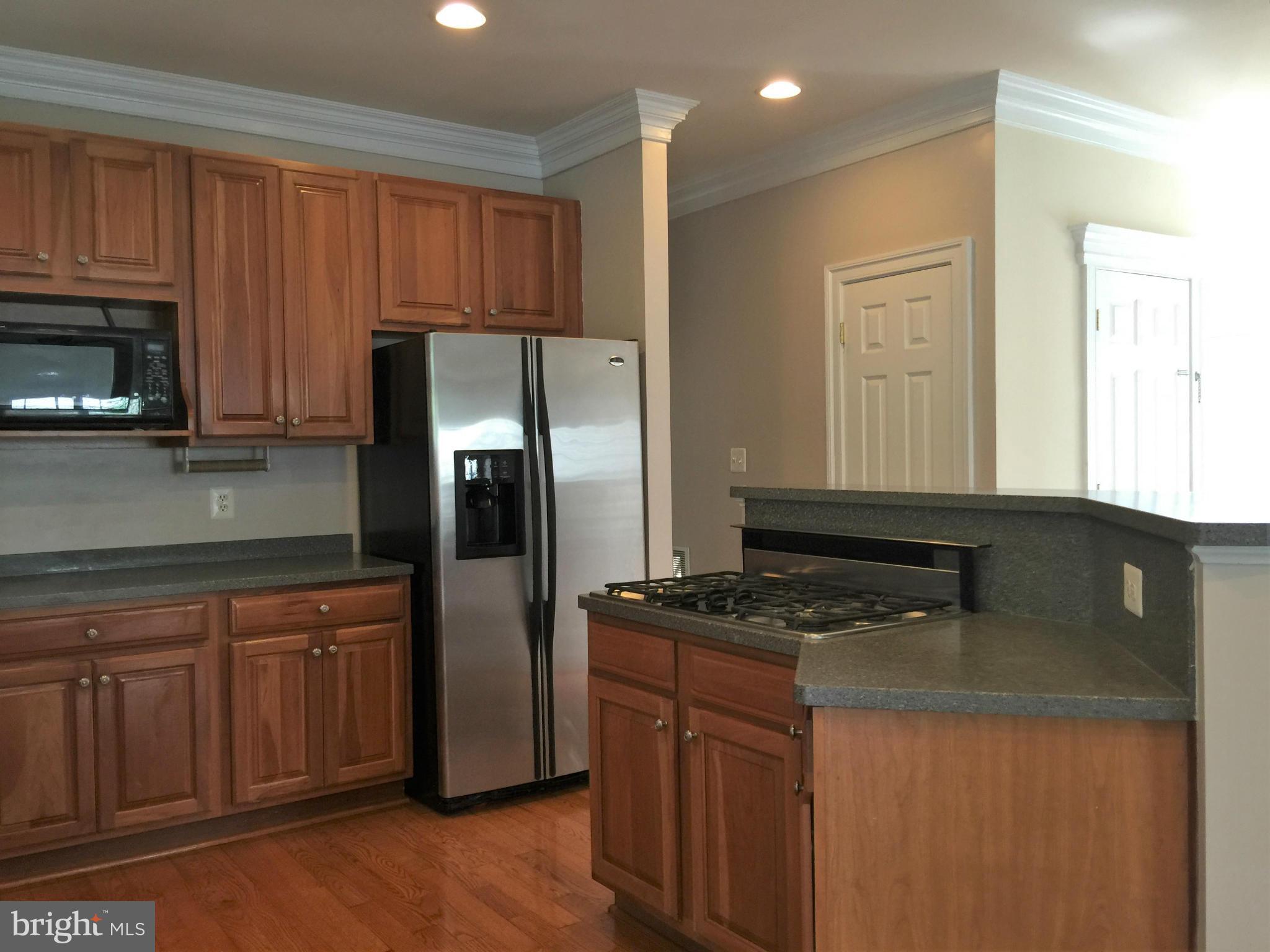 6251 Willowfield Way Springfield, VA 22150 - Photo 6 of 30 Kitchen