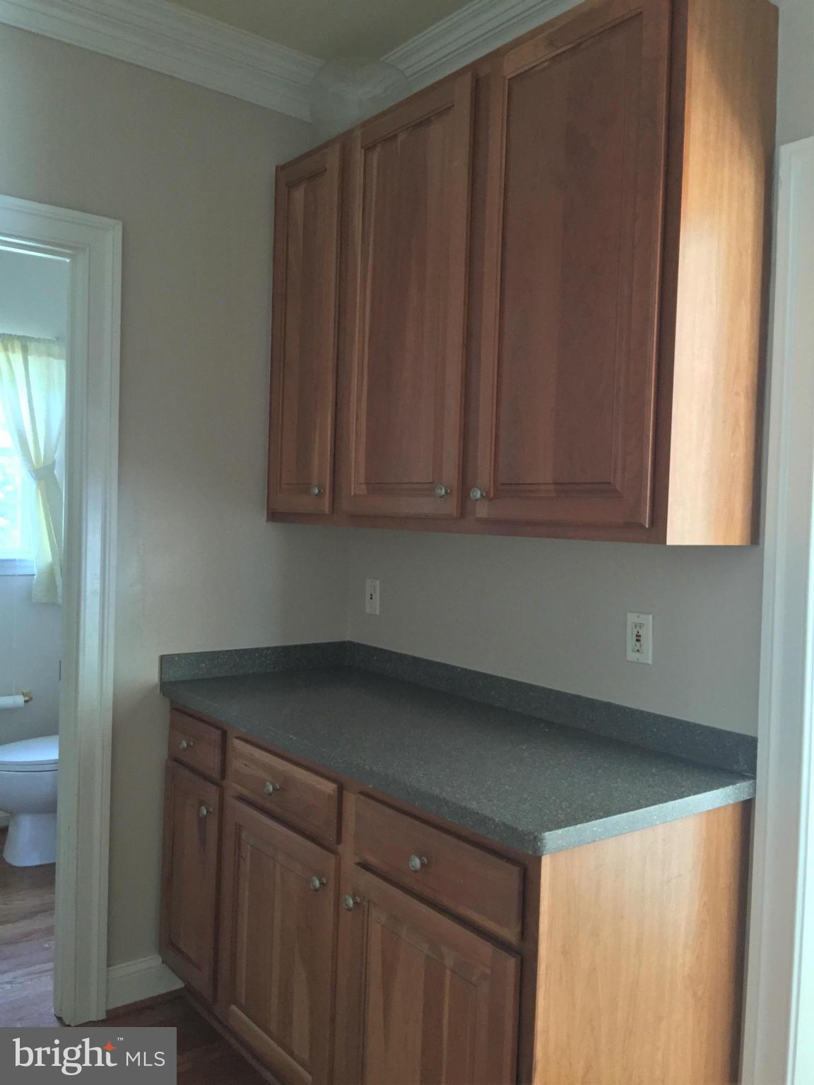 6251 Willowfield Way Springfield, VA 22150 - Photo 10 of 30 View1