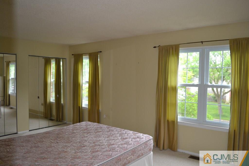 18 Rice Run East Brunswick, NJ 08816 - Photo 7 of 10 Gallery Image 7