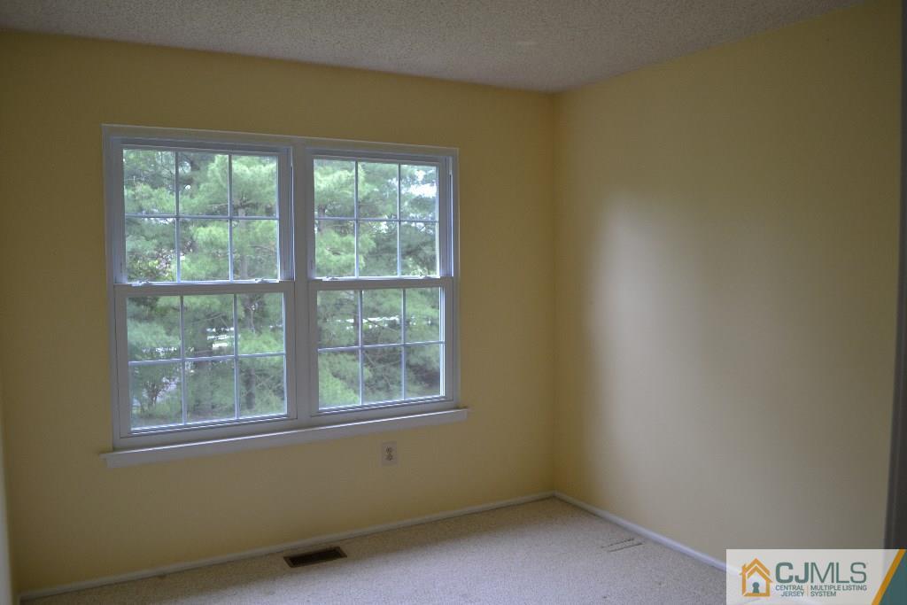 18 Rice Run East Brunswick, NJ 08816 - Photo 9 of 10 Gallery Image 9