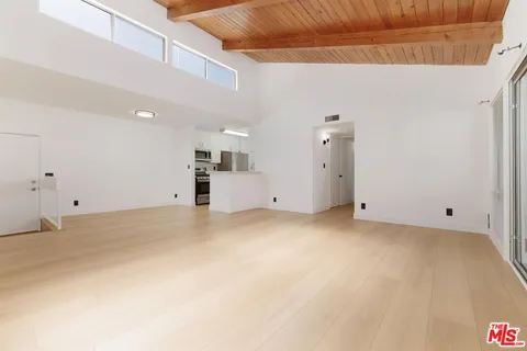 $525,000 | 20134 Leadwell Street, Unit 334, Winnetka, CA 91306