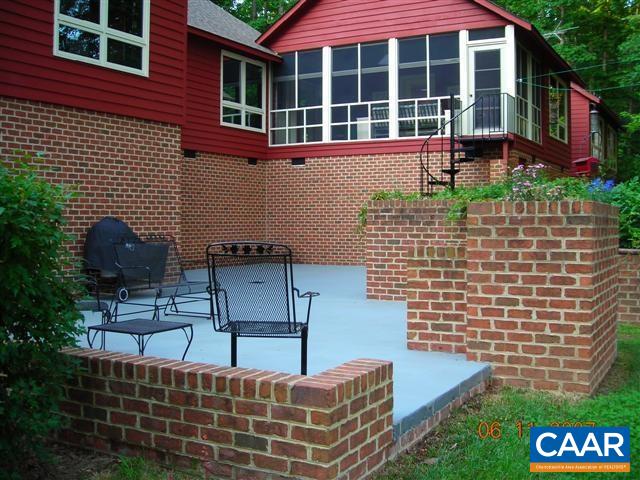 2138 Jacks Shop Road Rochelle, VA 22738 - Photo 4 of 31 a front view of a house with outdoor seating