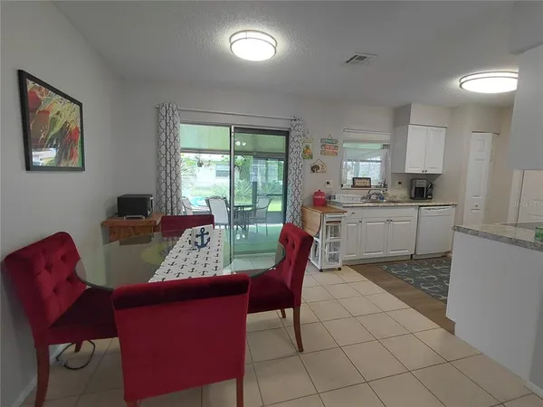 $2,700 | Undisclosed Address, Venice, FL 34293