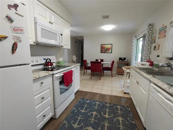 $2,700 | Undisclosed Address, Venice, FL 34293