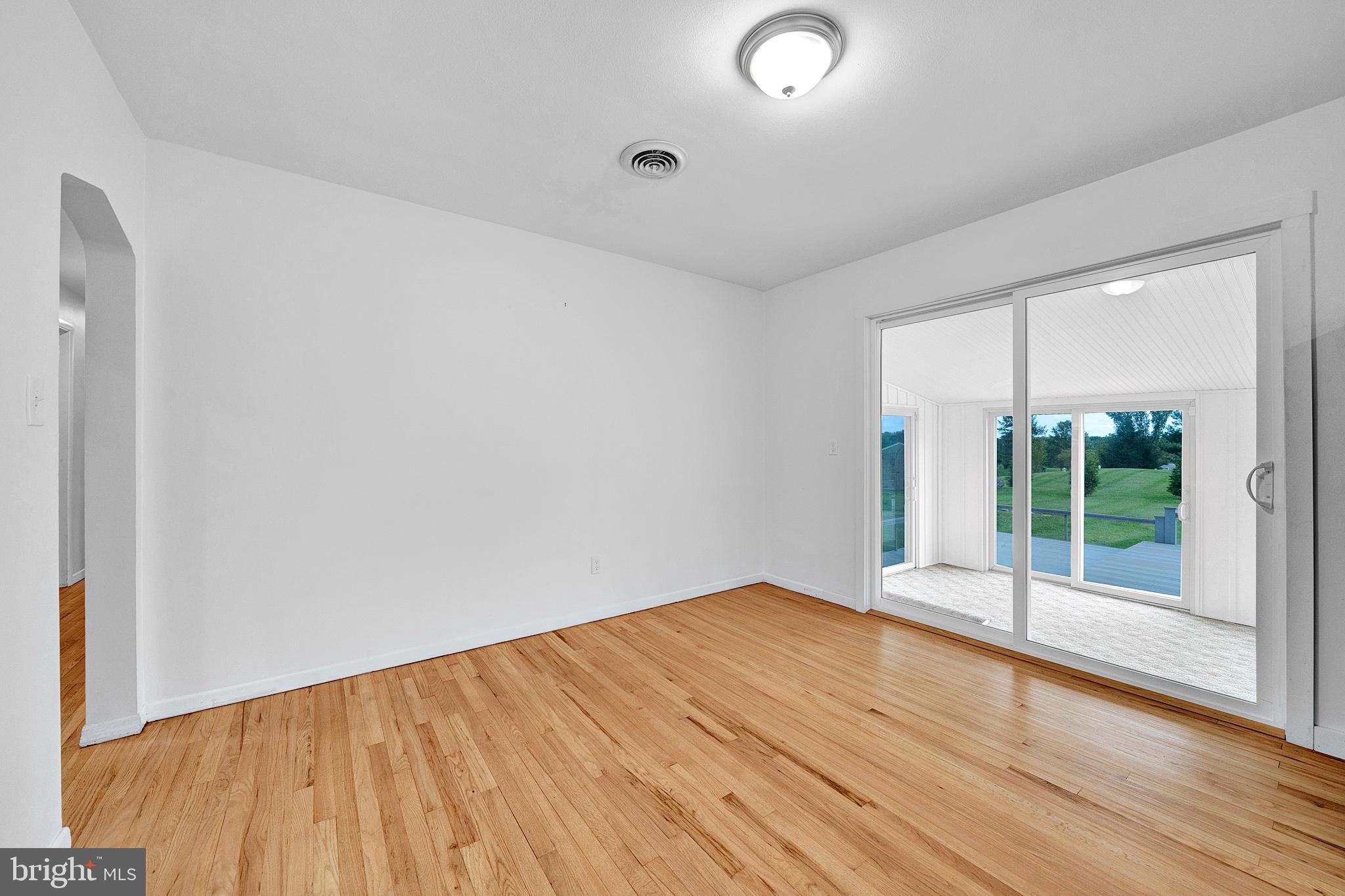 86 Woosamonsa Road Pennington, NJ 08534 - Photo 11 of 57