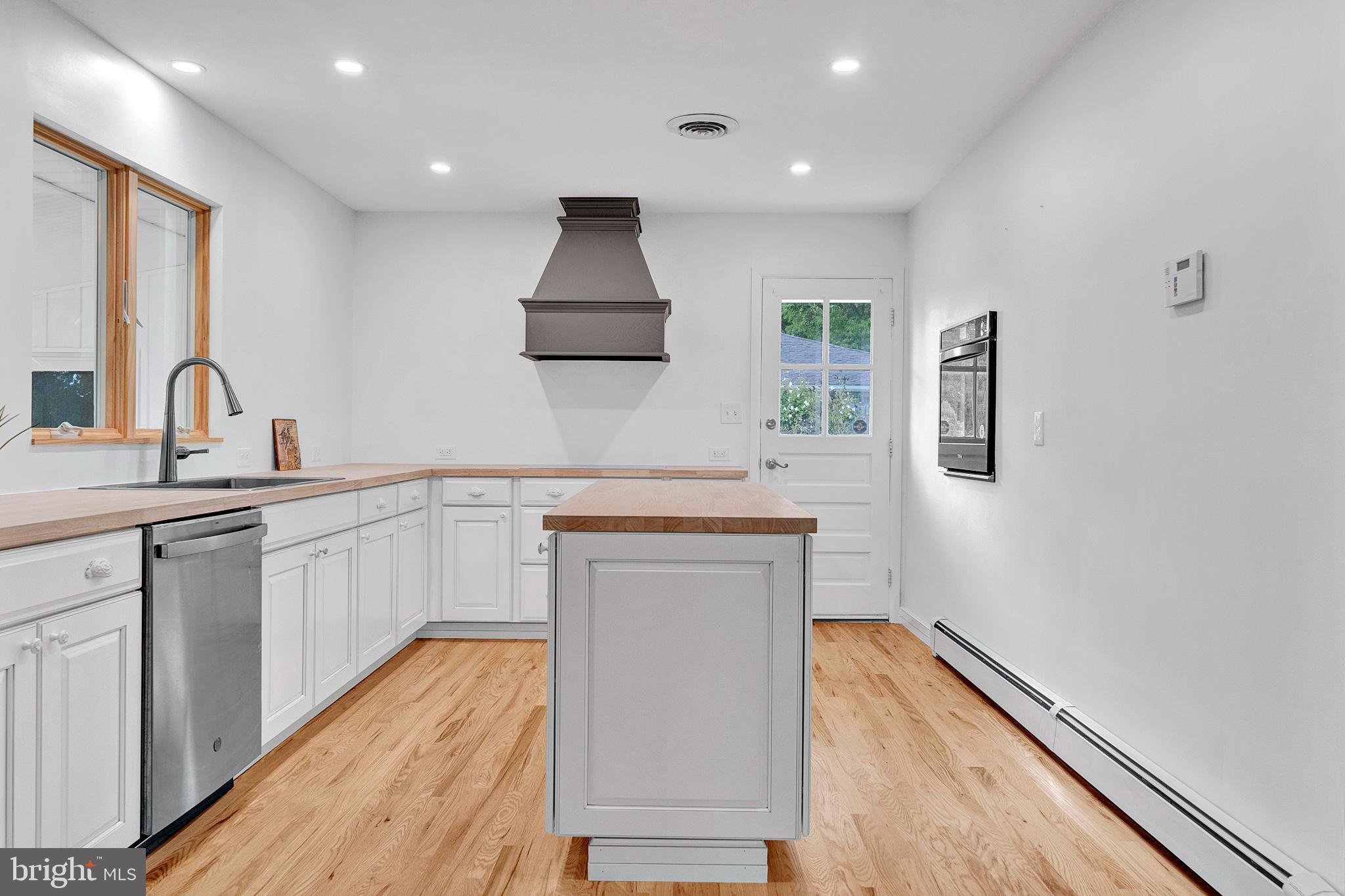 86 Woosamonsa Road Pennington, NJ 08534 - Photo 13 of 57