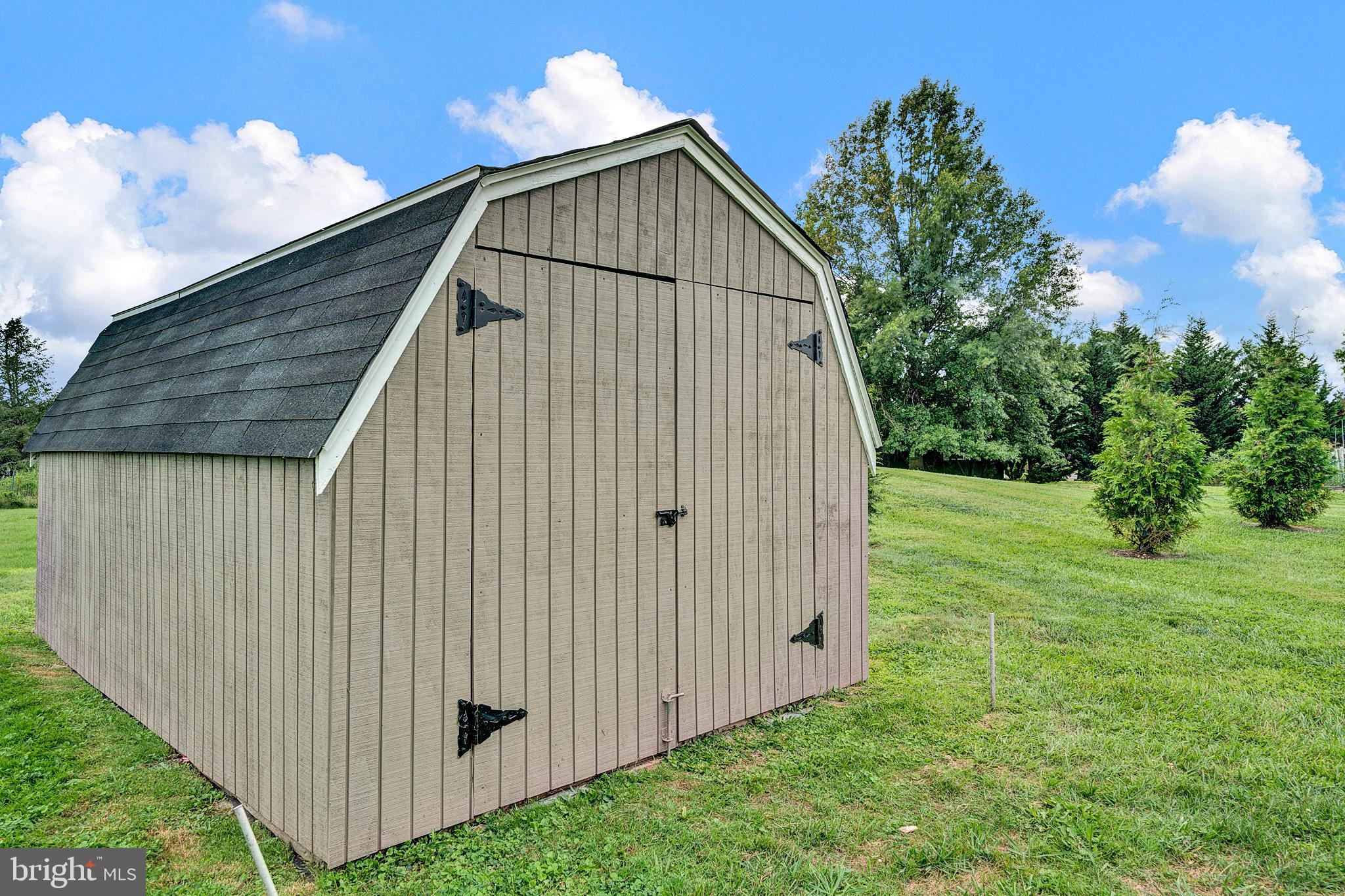 86 Woosamonsa Road Pennington, NJ 08534 - Photo 54 of 57