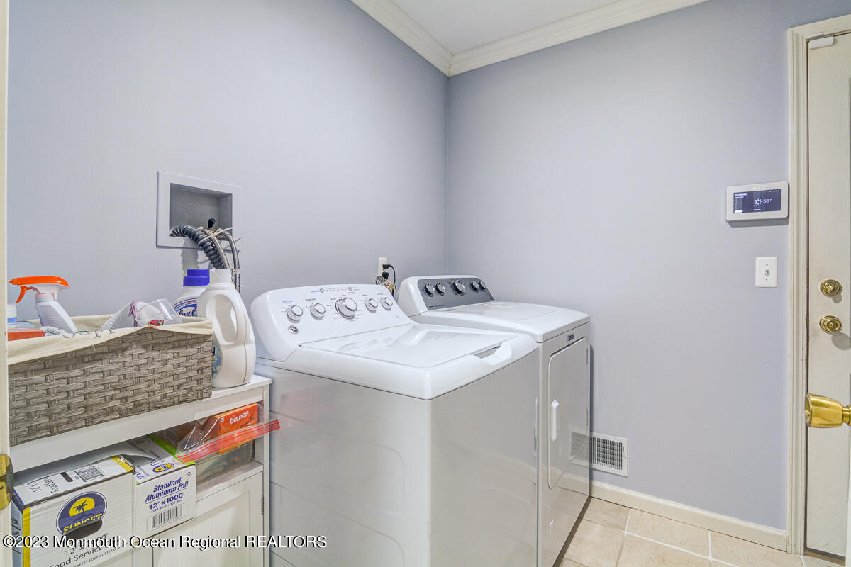 608 Shadow Way Brick, NJ 08724 - Photo 18 of 45 024 - Small