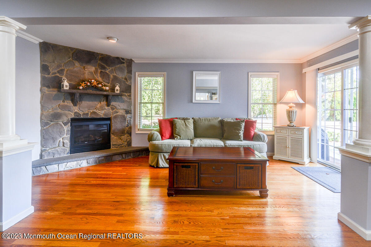 608 Shadow Way Brick, NJ 08724 - Photo 10 of 45 015 - Small