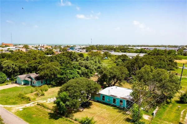 $120,000 | 518 North Racine Street, Rockport, TX 78382