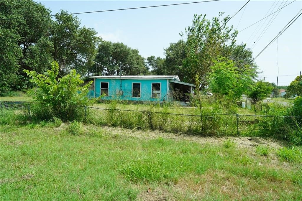 518 North Racine Street Rockport, TX 78382 - Photo 6 of 6