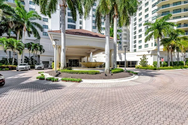 $1,150,000 | 3610 Gardens Parkway, Unit 601A, Palm Beach Gardens, FL 33410