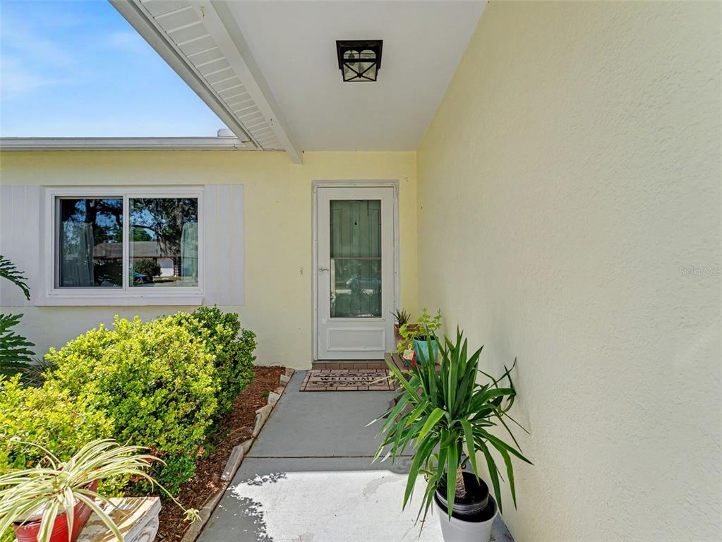 11196 Sheffield Road Spring Hill, FL 34608 - Photo 4 of 40