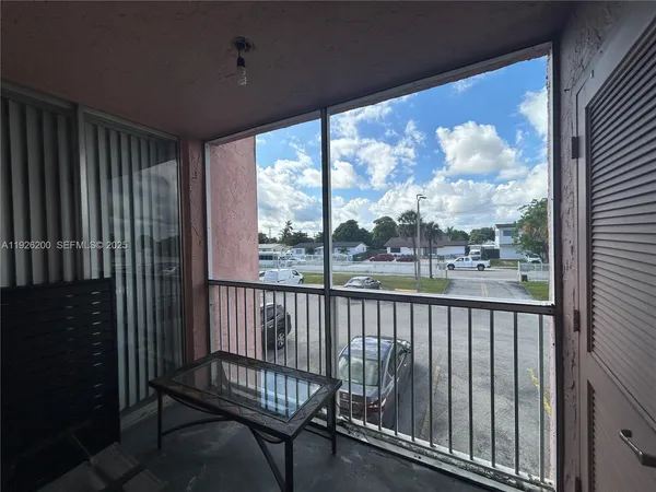 $160,000 | 19805 Southwest 114th Avenue, Unit 219, Miami, FL 33157