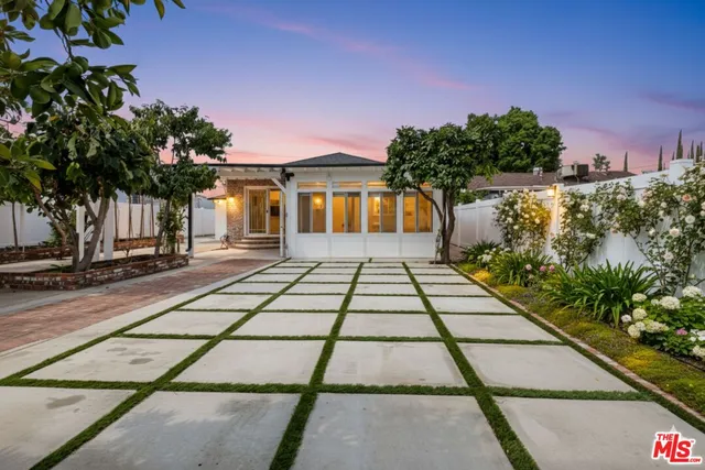 $1,215,000 | 5822 Lindley Avenue, Encino, CA 91316