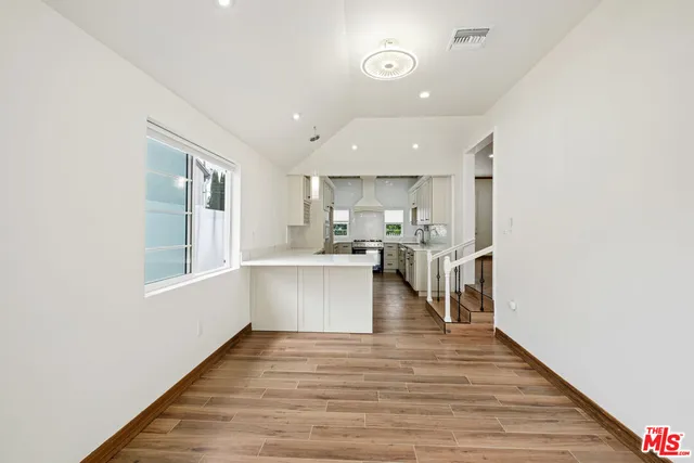 $1,215,000 | 5822 Lindley Avenue, Encino, CA 91316