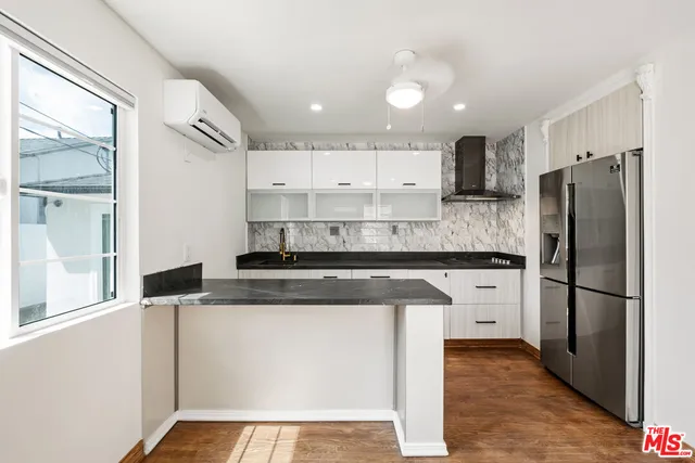 $1,215,000 | 5822 Lindley Avenue, Encino, CA 91316