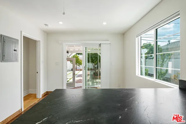 $1,215,000 | 5822 Lindley Avenue, Encino, CA 91316