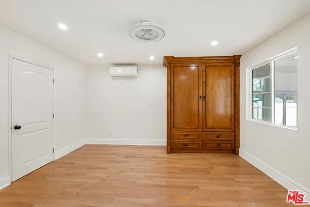 $1,215,000 | 5822 Lindley Avenue, Encino, CA 91316