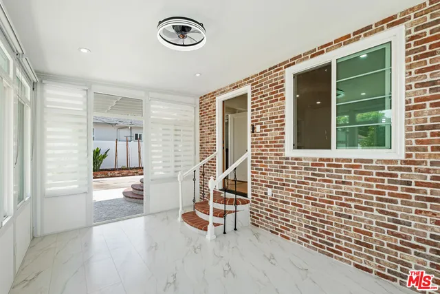 $1,215,000 | 5822 Lindley Avenue, Encino, CA 91316