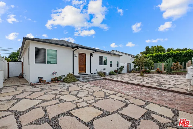 $1,215,000 | 5822 Lindley Avenue, Encino, CA 91316