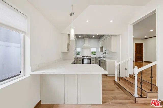 $1,215,000 | 5822 Lindley Avenue, Encino, CA 91316