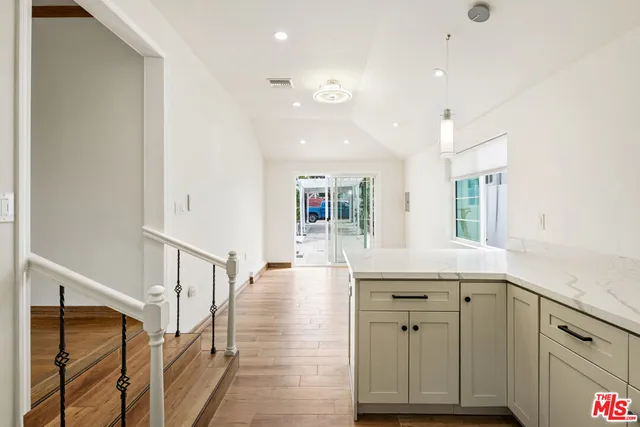 $1,215,000 | 5822 Lindley Avenue, Encino, CA 91316