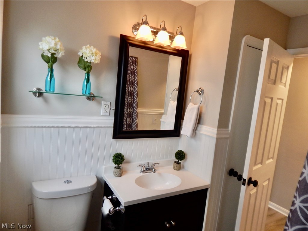 6170 Stanbury Road Parma, OH 44129 - Photo 10 of 27