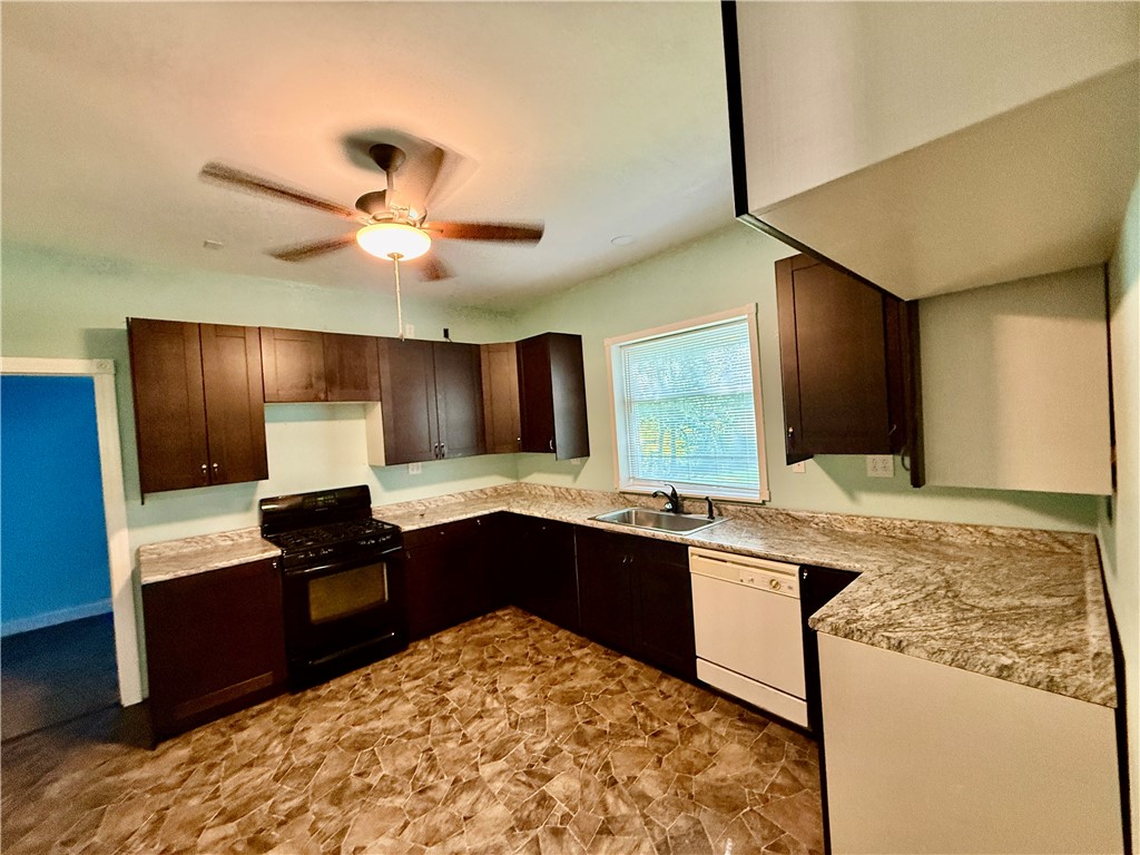 520 Bell Street Mount Zion, IL 62549 - Photo 4 of 10