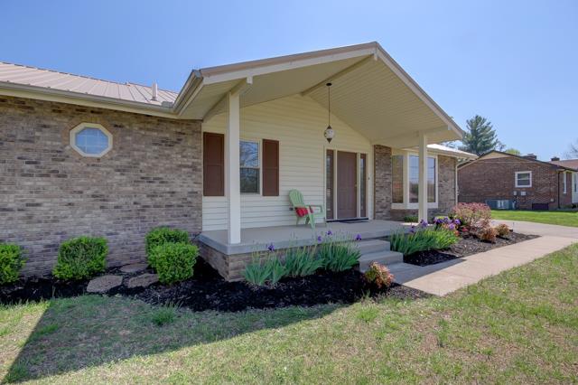 545 Bryan Road Clarksville, TN 37043 - Photo 3 of 30