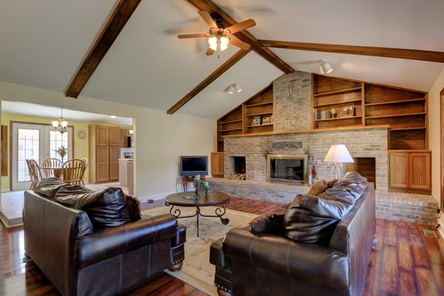 545 Bryan Road Clarksville, TN 37043 - Photo 4 of 30