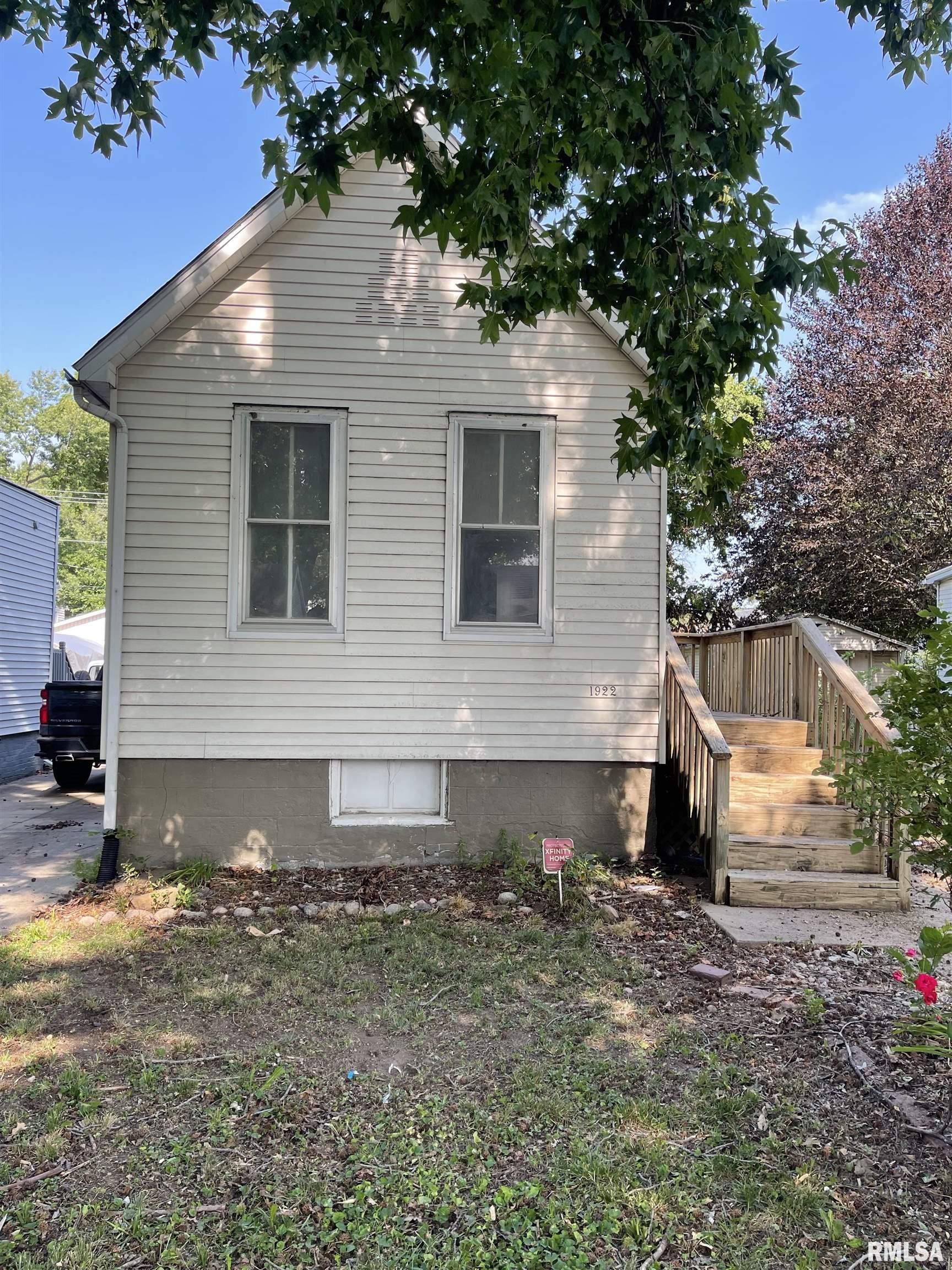 1922 North 9th Street Springfield, IL 62702 - Photo 1 of 15