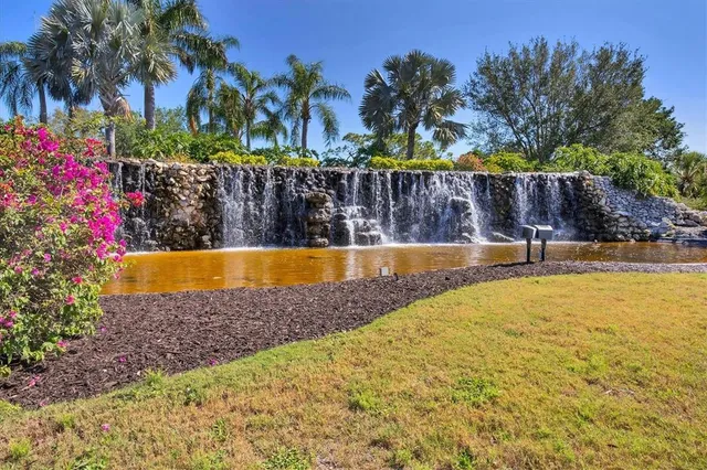 $864,900 | 2020 Calusa Lakes Boulevard, Nokomis, FL 34275