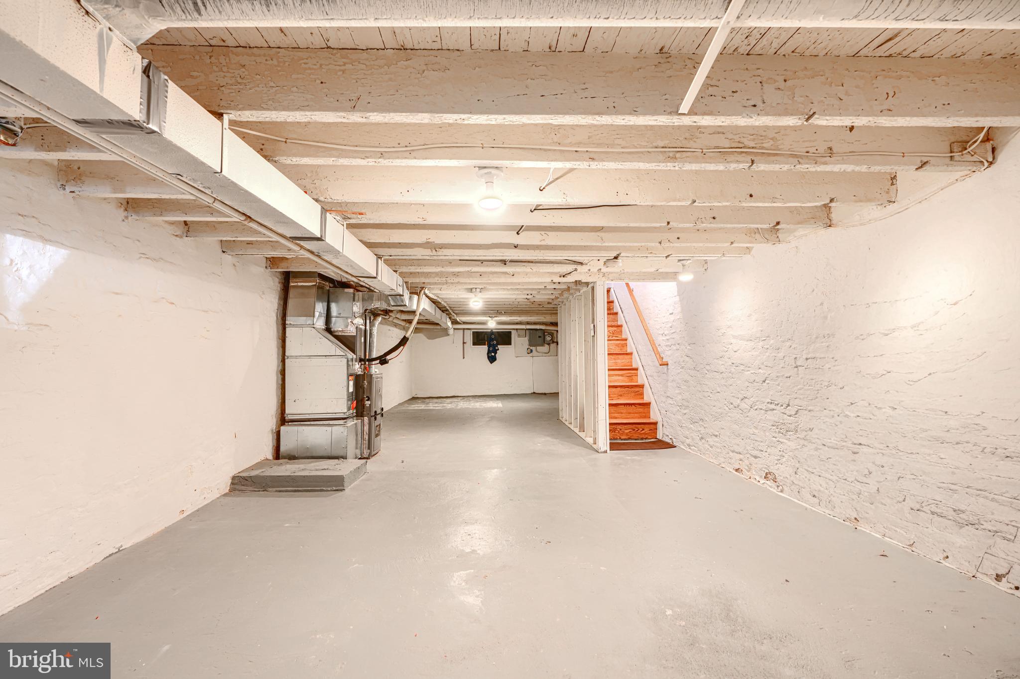 612 South Clinton Street Baltimore, MD 21224 - Photo 34 of 39 Basement is dry and also very spacious