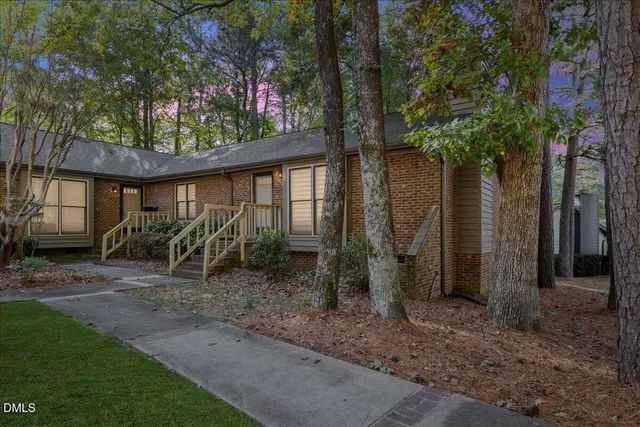 $259,000 | 300 West Woodcroft Parkway, Unit 25D, Durham, NC 27713