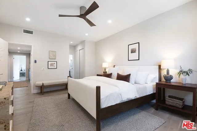 $1,395,000 | 166 South Hayworth Avenue, Unit 201, Los Angeles, CA 90048