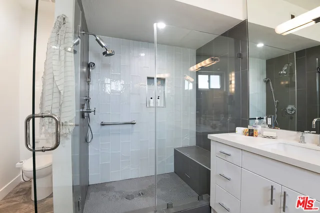 $1,395,000 | 166 South Hayworth Avenue, Unit 201, Los Angeles, CA 90048