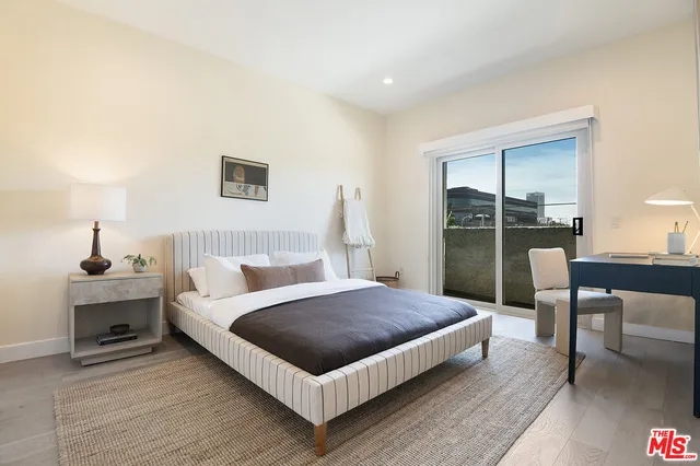 $1,395,000 | 166 South Hayworth Avenue, Unit 201, Los Angeles, CA 90048