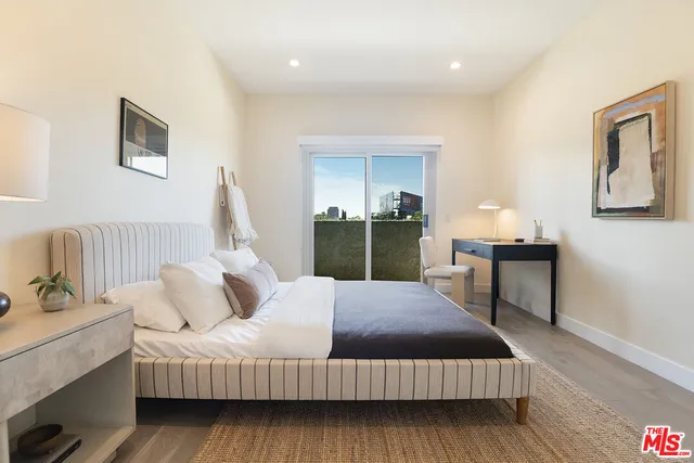 $1,395,000 | 166 South Hayworth Avenue, Unit 201, Los Angeles, CA 90048