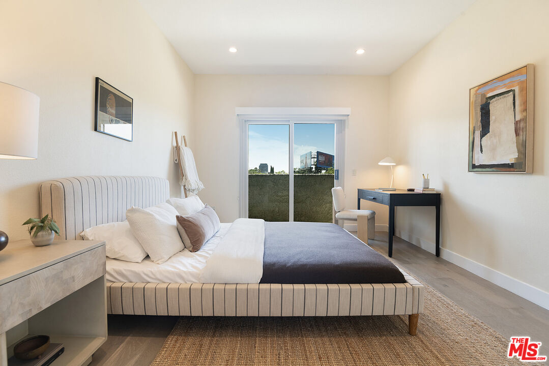 166 South Hayworth Avenue, Unit 201 Los Angeles, CA 90048 - Photo 16 of 20