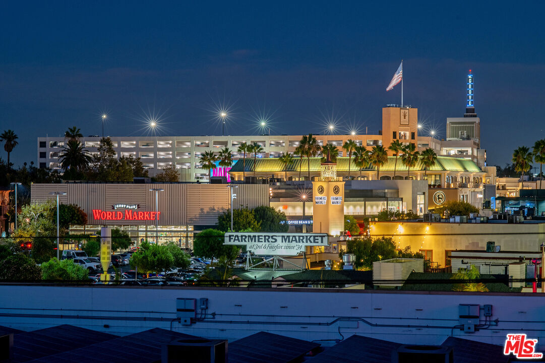 166 South Hayworth Avenue, Unit 201 Los Angeles, CA 90048 - Photo 18 of 20