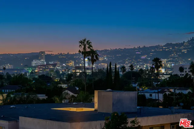 $1,395,000 | 166 South Hayworth Avenue, Unit 201, Los Angeles, CA 90048