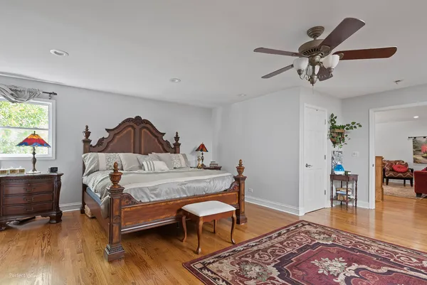 $794,000 | N632 North Gables Boulevard, Wheaton, IL 60187