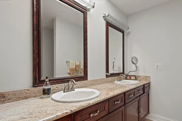 $794,000 | N632 North Gables Boulevard, Wheaton, IL 60187